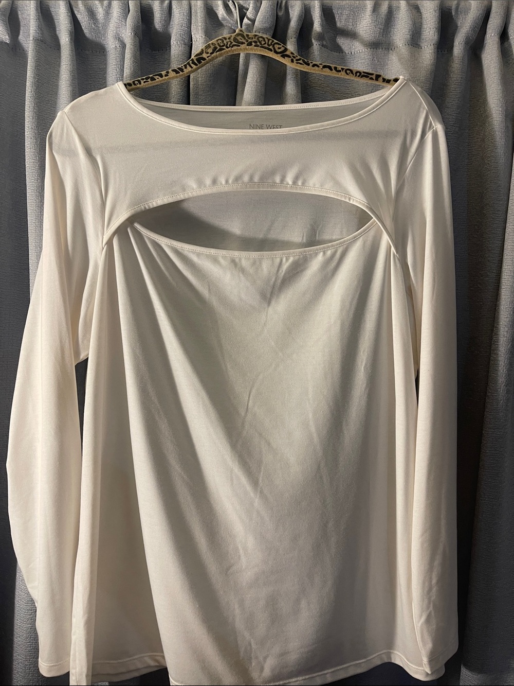 Nine West Cream Long-Sleeve Top with Front Cutout